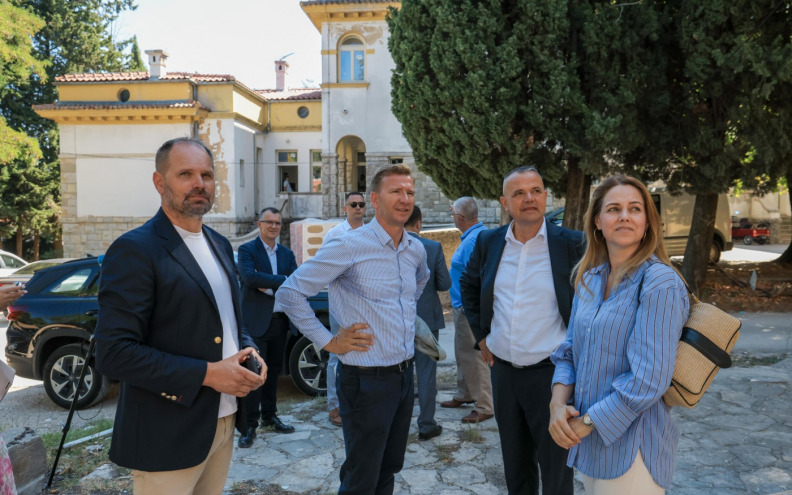 U Benkovcu traje velika obnova Doma zdravlja, obišao je župan Bilaver
