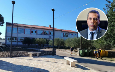 Županijski pročelnik tvrdi da je gotov bojkot nastave u OŠ Galovac. Roditelji ga demantirali