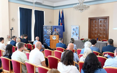 ROBOTI DOLAZE U ZADAR Stotinjak stručnjaka raspravlja o umjetnoj inteligenciji, a roboti uskoro izlaze i na more