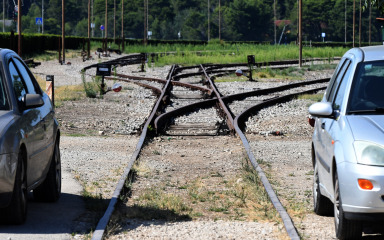 Teretni vlak kod Rijeke iskliznuo iz tračnica, 11 vagona sletjelo u provaliju!
