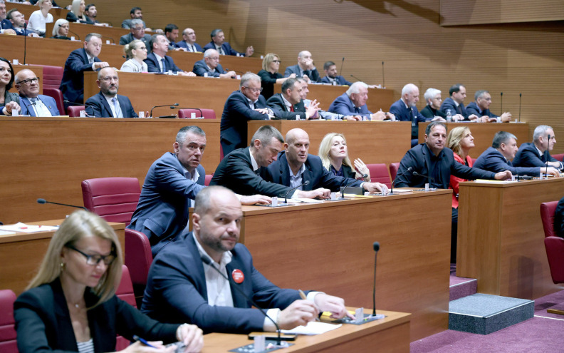 Zastupnici traže stotine milijuna eura iz proračuna, a neki prijedlozi posebno će privući pozornost!