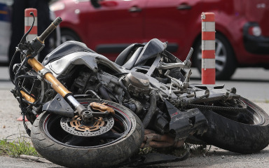 U Zadru teško ozlijeđena dvojica motociklista