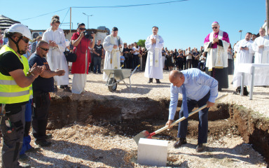 OPĆINA BRINE ZA SVOJE VJERNIKE Nova crkva u Turnju, pripreme u Sv. Petru