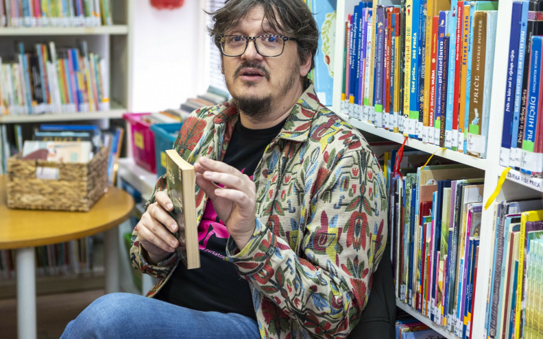 Zadarski pisac Želimir Periš: 'Žao mi je što se veći broj književnika u Hrvatskoj ne bavi pisanjem satire'