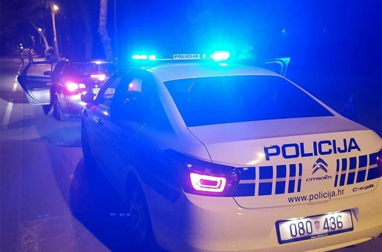 Sjeo za volan nakon pića pa ostao bez vozačke! Policija ga zaustavila na Pagu, kazna nije bila mala