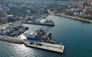 Veliki projekt na zadarskom otoku. Stižu 72 veza za brodice, novi lukobran i šetnica!