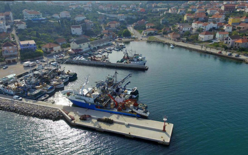 Veliki projekt na zadarskom otoku. Stižu 72 veza za brodice, novi lukobran i šetnica!