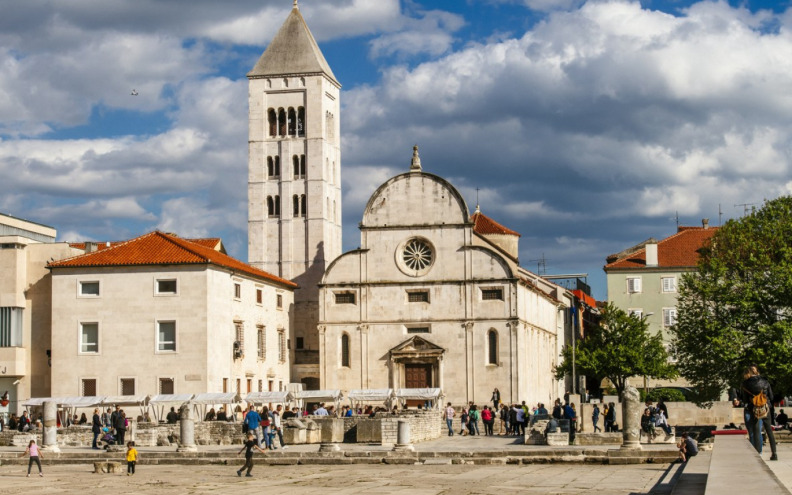 Rimske terme, srednjovjekovne zidine, pa čak i antički teatar? Evo što bi moglo biti skriveno ispod parkirališta na Poluotoku