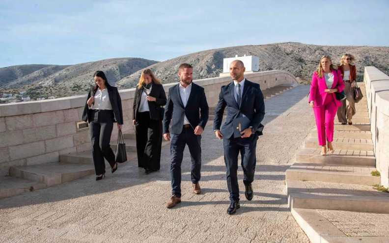 Ministar Habijan stigao na Pag nakon priče o mogućem gašenju suda