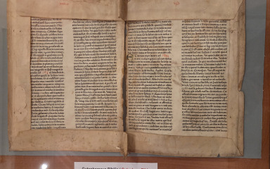 Gutenbergova Biblija ponovno izložena u Zadru: Fragmenti iz 1462. godine čuvaju iznimnu povijesnu vrijednost