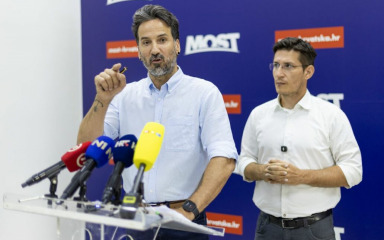 Troskot i Miletić: ‘U Lici treba proglasiti “izvanredno ekološko krizno stanje”‘