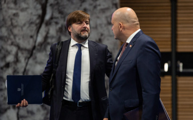 Predložen rebalans proračuna: Prihodi veći za 853 milijuna eura, a rashodi za 745 milijuna