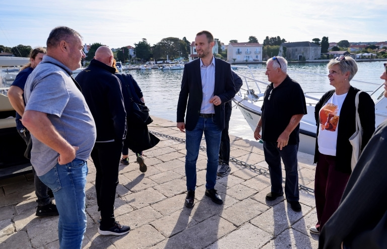 Gradonačelnik Erlić obišao Silbu, Olib, Premudu i Ist: 'Želimo da se ulaganja i poboljšanja osjete u svakodnevnom životu otočana'