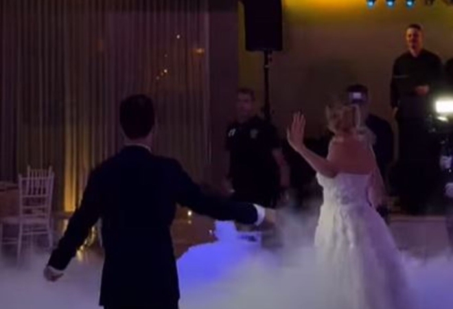 [VIDEO] Mladenci iz Zadra šokirali goste prvim plesom, pogledajte što je mladenka napravila
