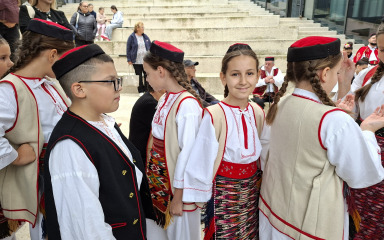 Jesen u Gračacu donosi domaće okuse, tradiciju i besplatan obilazak Cerovačkih špilja