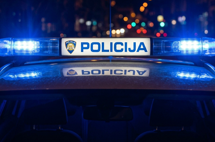 Automobilom nasrnuo na policajca i pobjegao, pronašli ga pijanog i bez vozačke