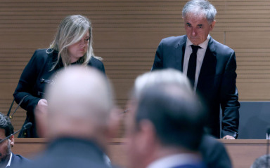 Pupovac tvrdi da SDSS nije glasovao o opozivu Vlade zbog – dekoncentracije. U to je teško povjerovati