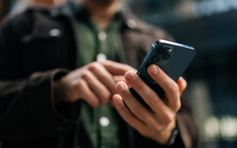 Plaćate li previše za internet i mobitel? HAKOM upozorava na naviku zbog koje korisnici propuštaju uštedu
